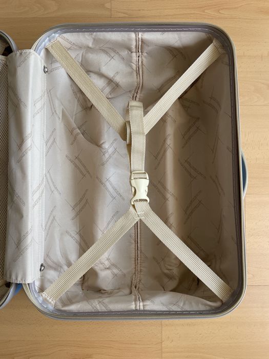 Mala Benetton – Medida Cabine (50 x 37 x 24) – Bom Estado