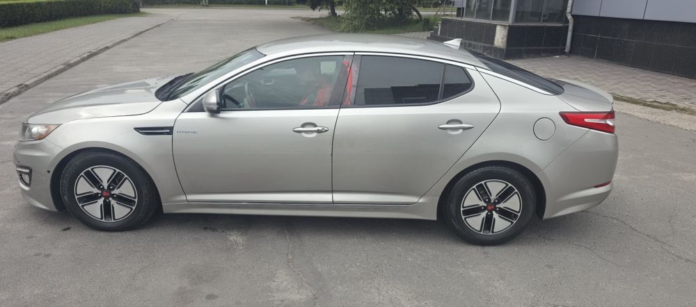 Продам Kia optima hybrid 2013р