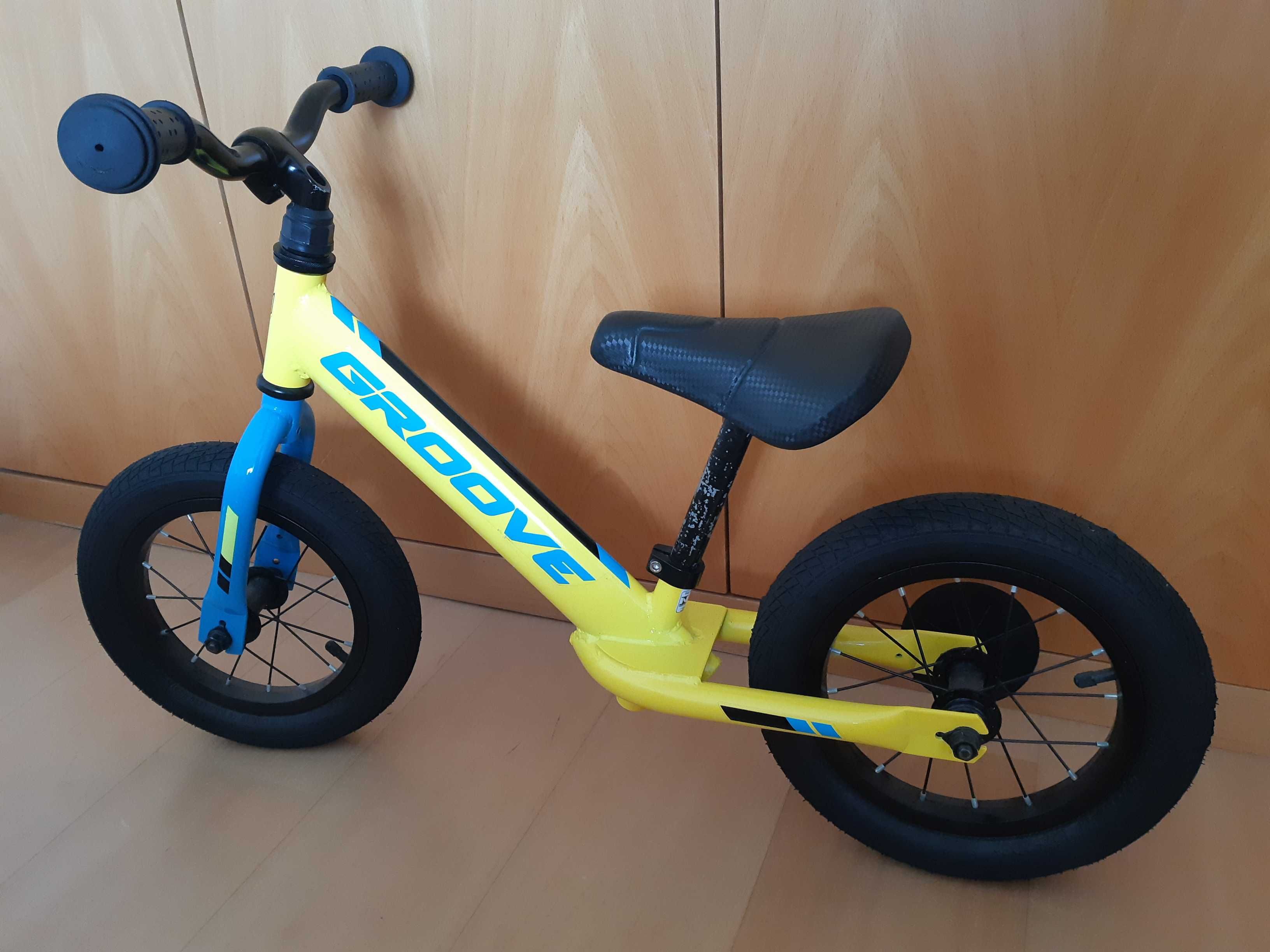 Bicicleta infantil de equilíbrio Groove Aro 12. Matosinhos E Leça Da  Palmeira • OLX Portugal
