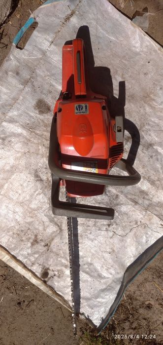 Бензопила Хусварна 137,ціна 2010грн. стоїть новий мотор,можливий обмін