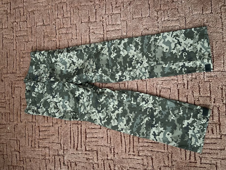 Продам штаны пиксель +китель