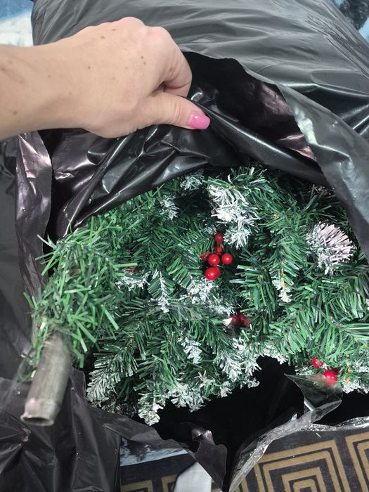 Vendo árvore de Natal altura 2.40
