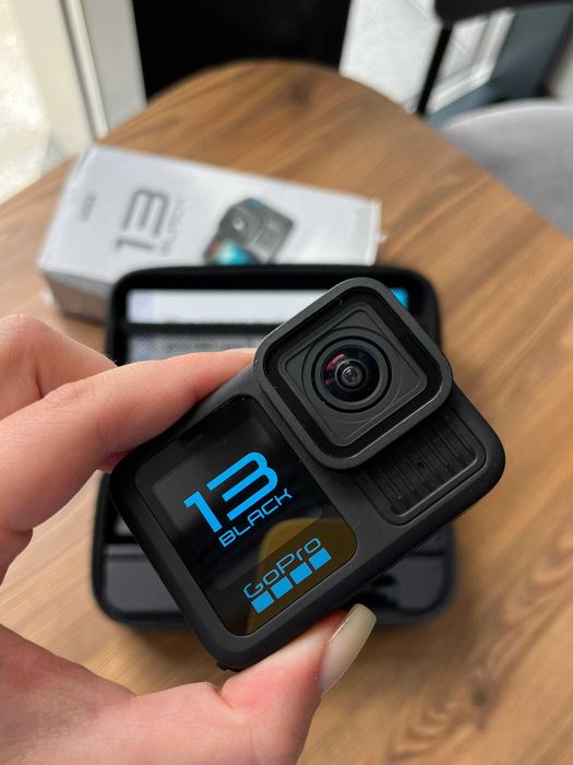 Екшн-камера GoPro Hero 13 з двома акумуляторами