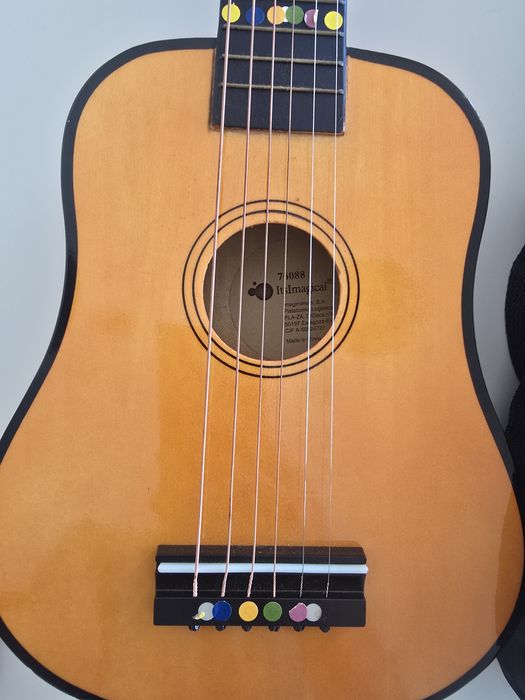 Guitarra acustica Criança
