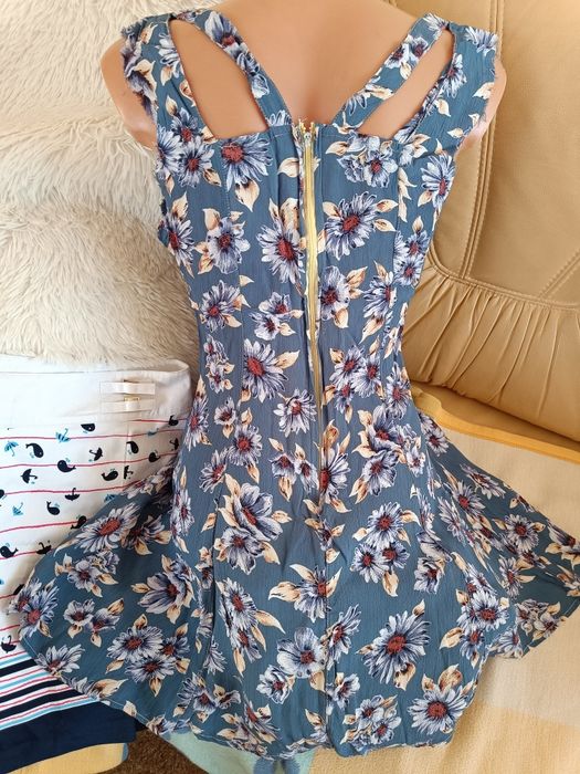 Romantyczna suknia w kwiaty