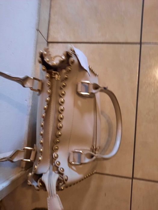 Mala Shoppers, Nova com etiqueta muito espaçosa