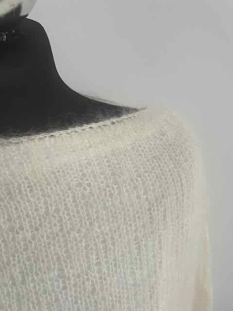 Sweter damski, ręcznie robiony, 75% mohair, 25% jedwab.