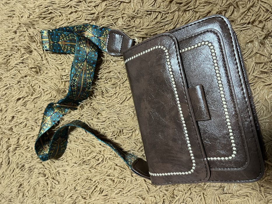 Модна класична сумка