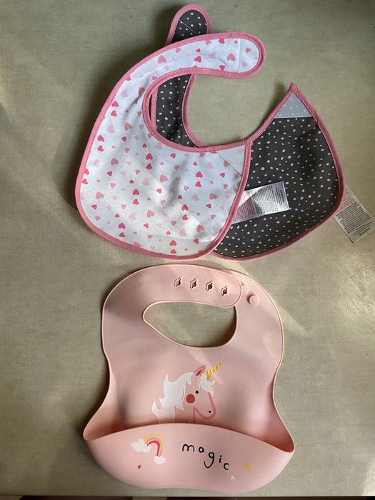 Śliniaki dla niemowlaka