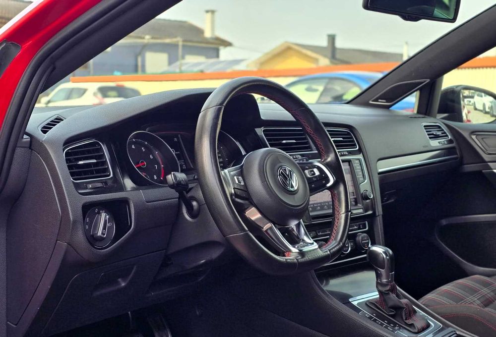 Volkswagen Golf 7 Gti 2.0Tsi 220Cv DSG (Full Extras)