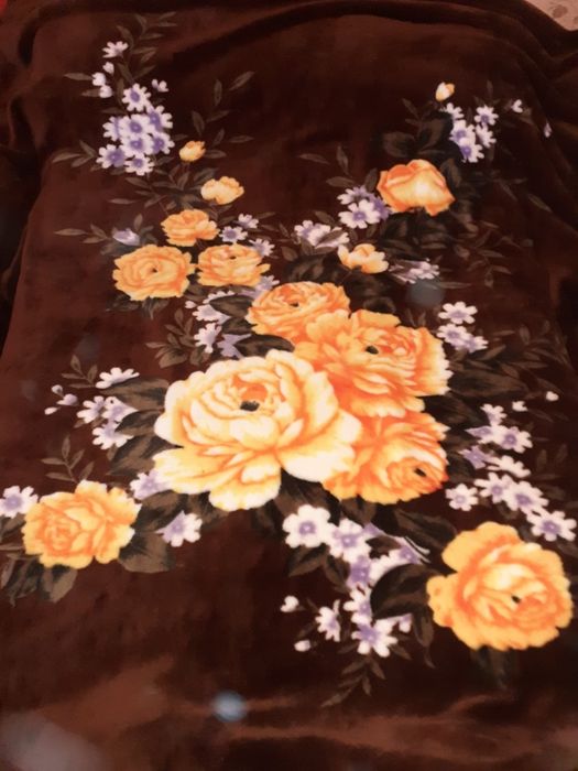 Плед, одіяло, покривало на ліжко