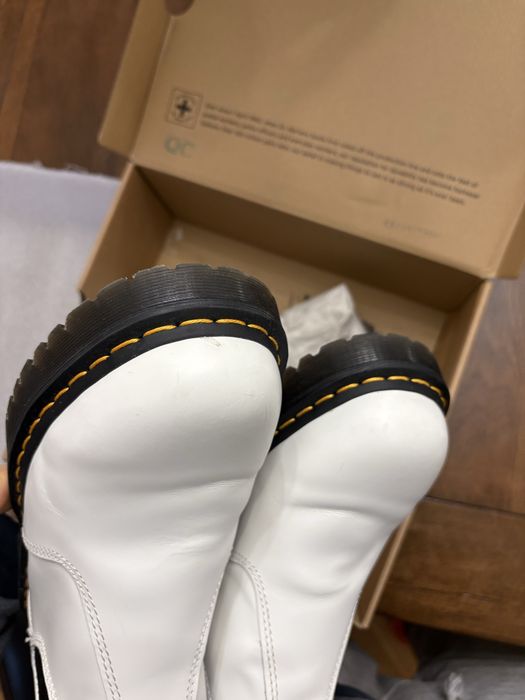 Buty Dr. Martens Slip on Glany Białe Unisex