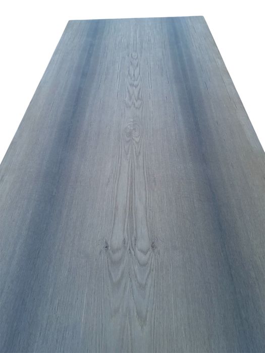 Stół z czarnego dębu/bog oak 1500 lat. Nogi stalowe malowane proszkowo