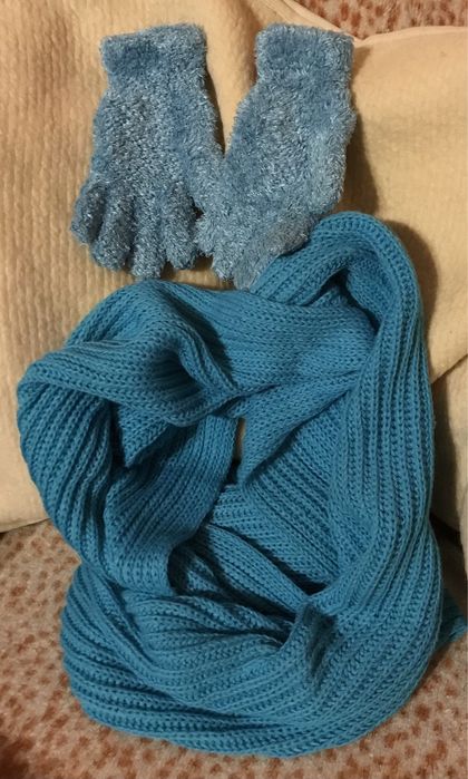 Szalik komin w kolorze  niebieskim