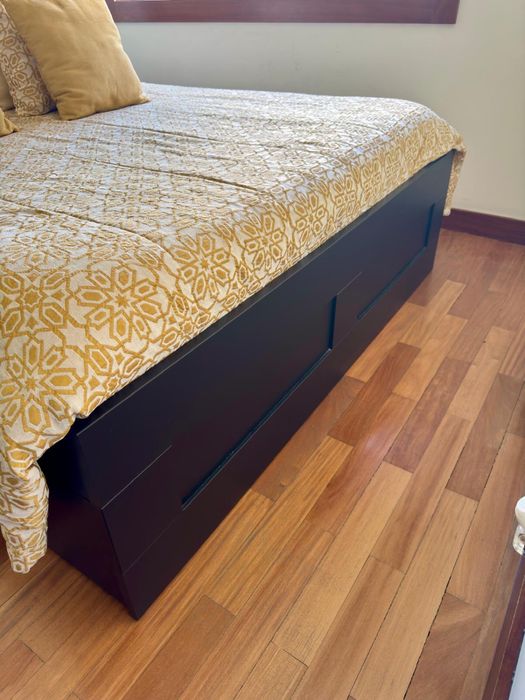 Cama casal IKEA (160*200) com cabeceira