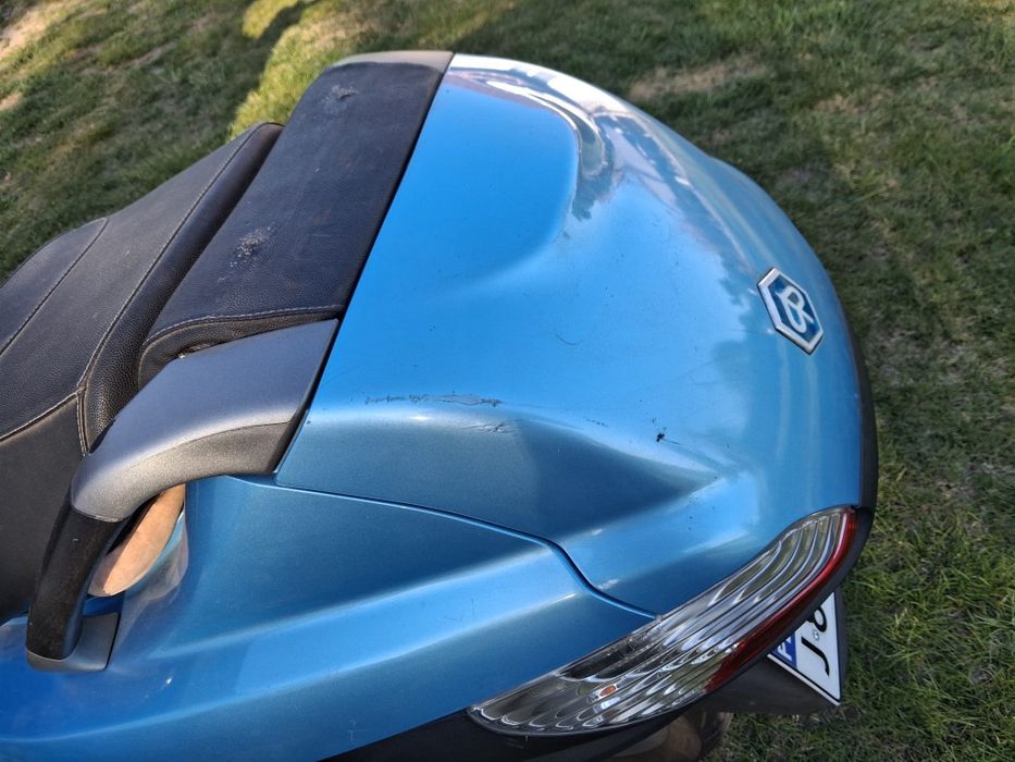 Skuter Piaggio MP3 250cm Ładny