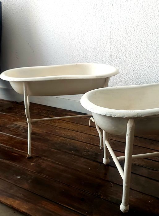 2 vintage iron-based bidets