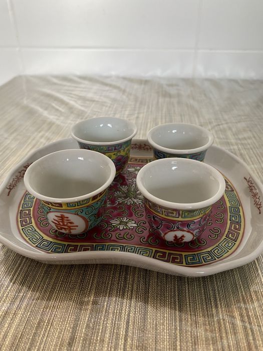 Set of antique Chinese porcelain.