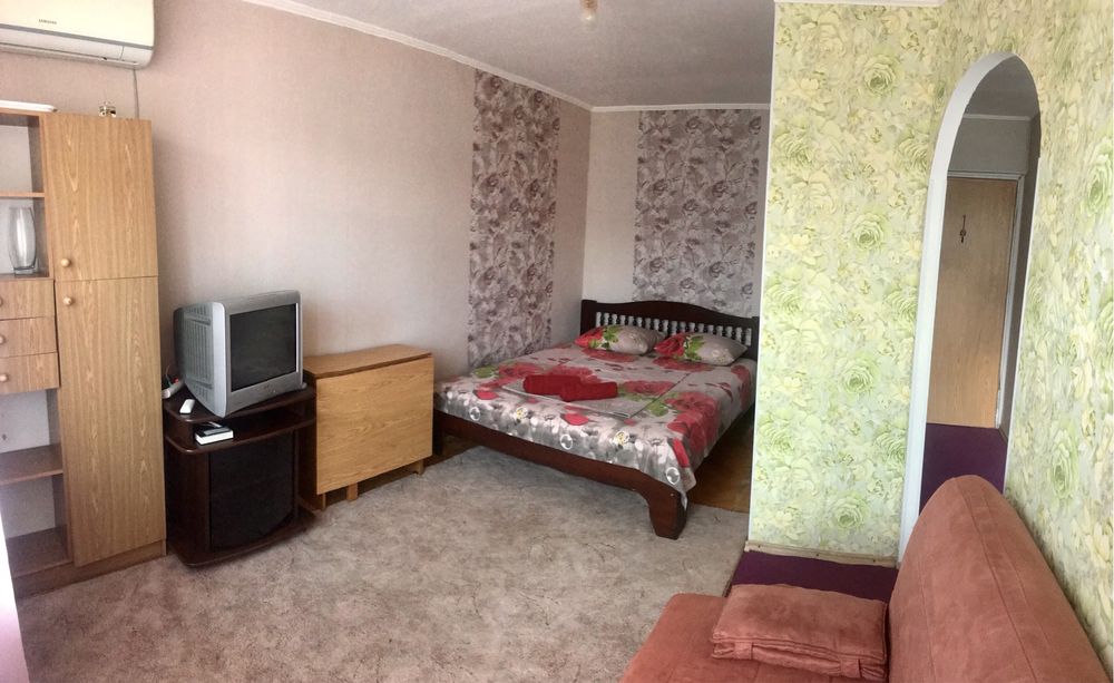 Посуточно Соломинка Амосова, Надія, МВД, Черняховского, Документы