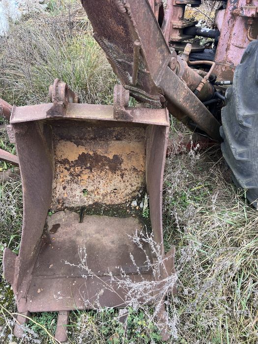 Продам екскаватор не находу