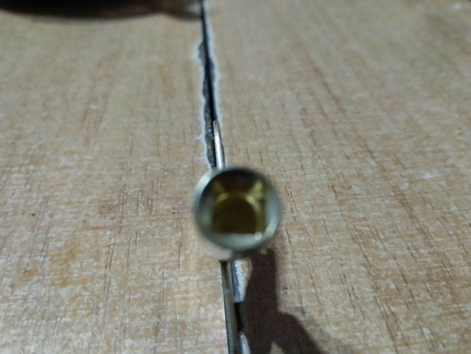 kluczyk metalowy z otworem kwadratowym