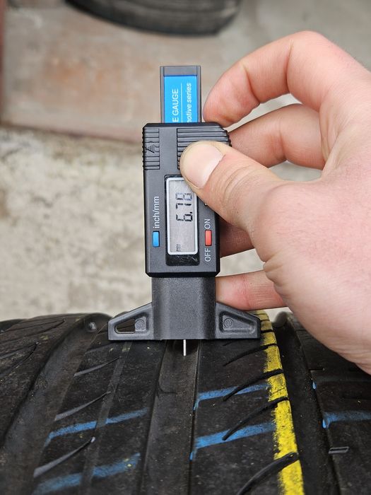 Шины БУ 255 45 R 19 Pirelli powergy комплект лето