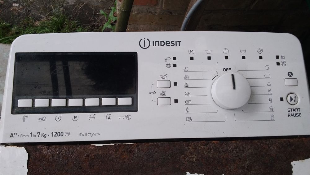 Стиральная машина Indesit ITWE 71252 W (EU)