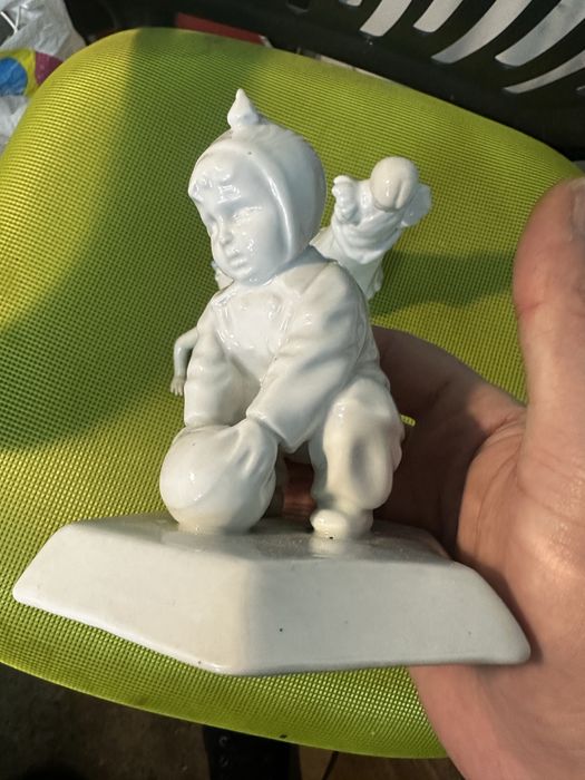 Старинные статуэтки