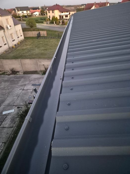 Dachy remont Firma zajmuje się profesjonalnym demontażem i utylizacją