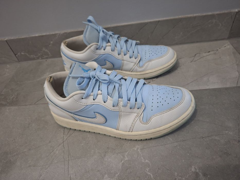 Nike Air Jordan 1 Low SE Reverse Ice Blue