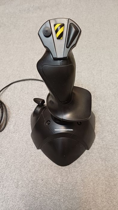 Джойстик Thrustmaster PC