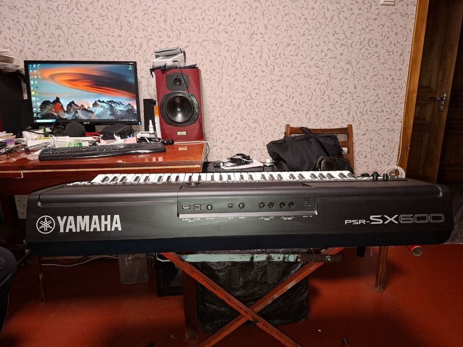 Yamaha PSR SX600