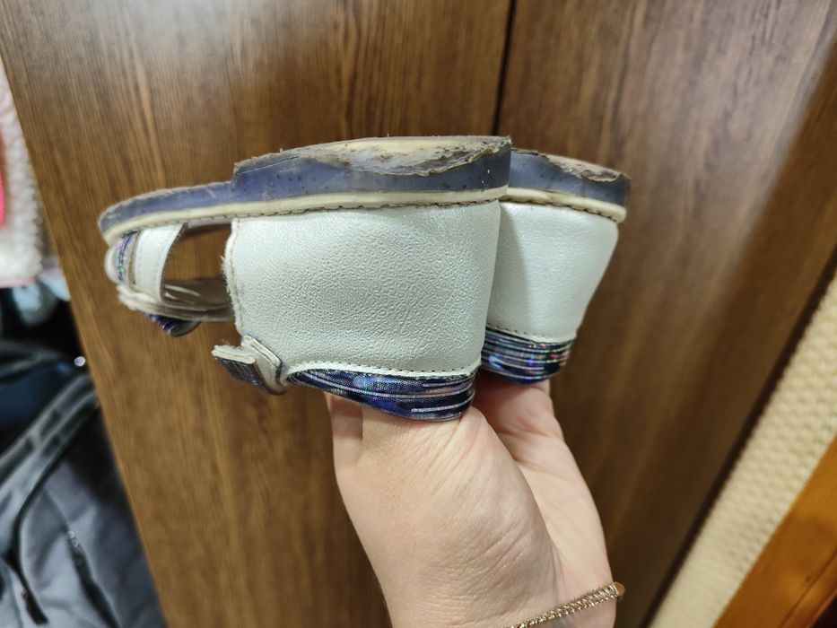 Босоніжки дитячі