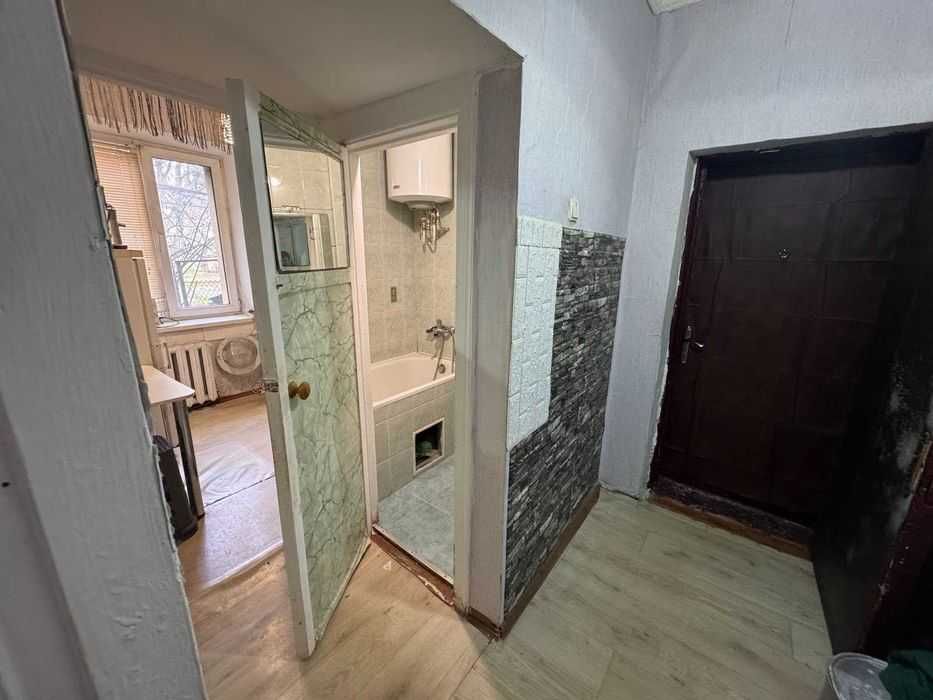 2 комн -40 метров. Центр. Ремонт. Мебель. 1/2 эт. 3-й Бассейный пер.