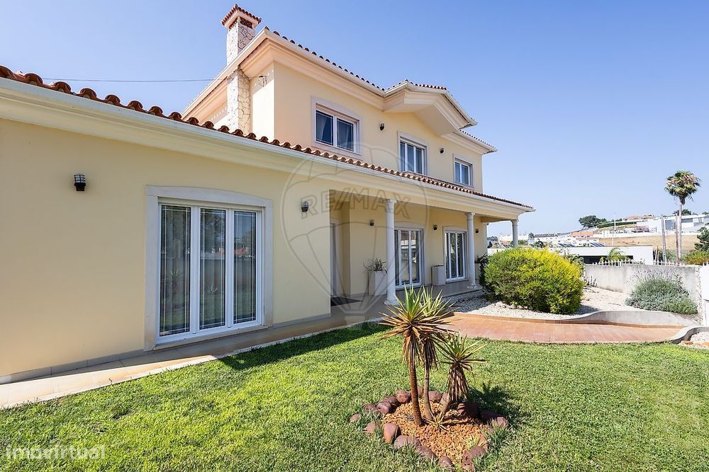 Moradia T4 para venda