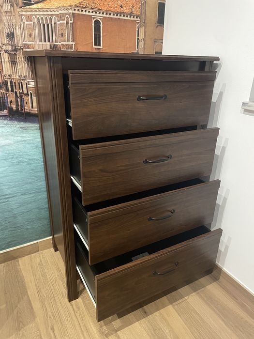 Camiseiro de madeira do ikea - negociável