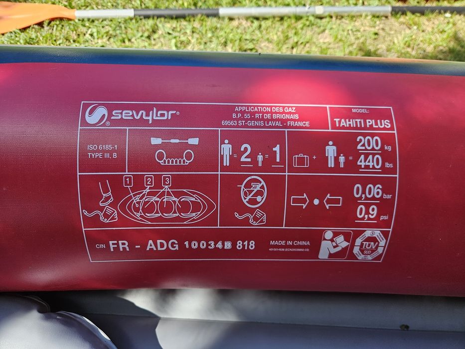 Kajak sevylor + 2 wiosła + dwie kamizelki ratunkowe