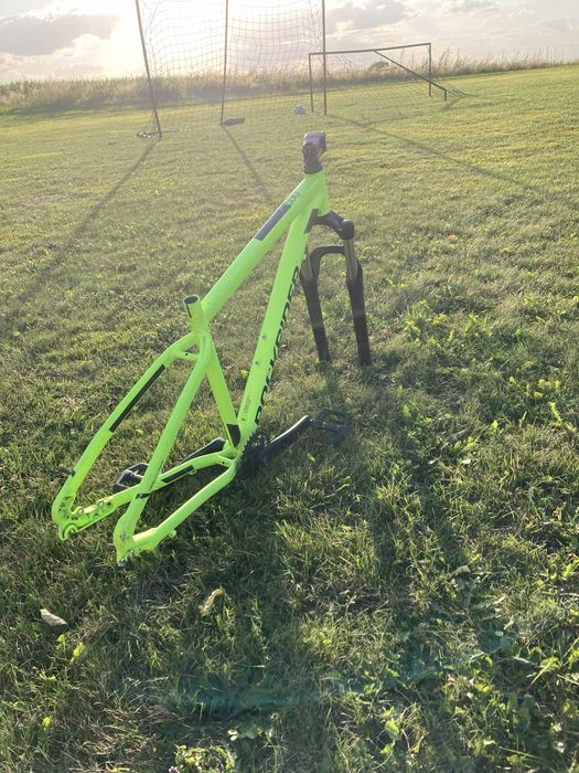 Rama z amortyzatorami Rockraider S