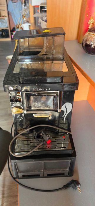 Продам автоматичну кавову машину CLT-Q007 Liberty’s на запчастини.