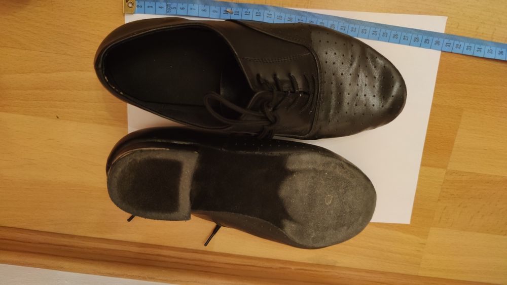 Buty skórzane do standardu