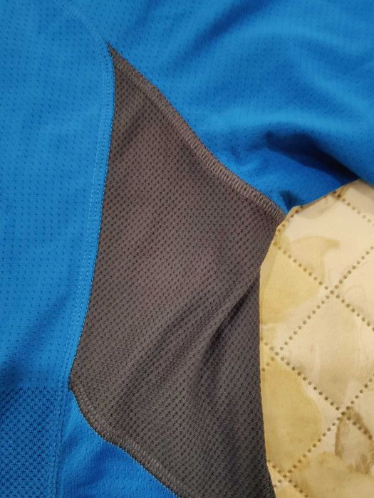 T-shirt Adidas de desporto tam. L em excelente estado