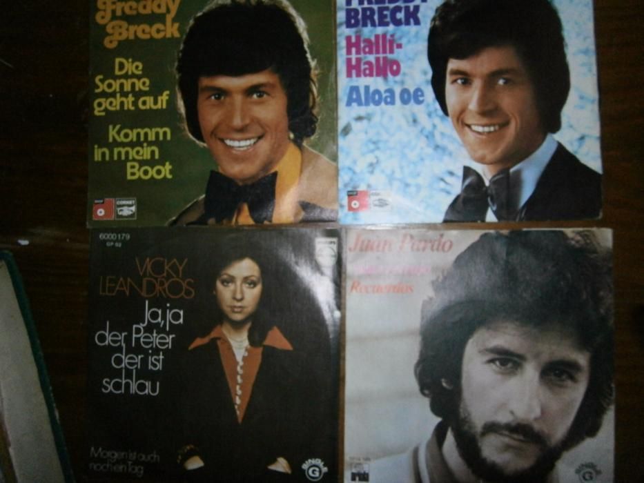 Música variada em singles.