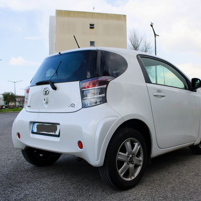 Vendo Toyota IQ 1.4 D-4D (90cv) de 10/2009