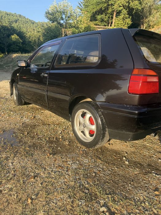 Vendo golf III 1.9D comercial