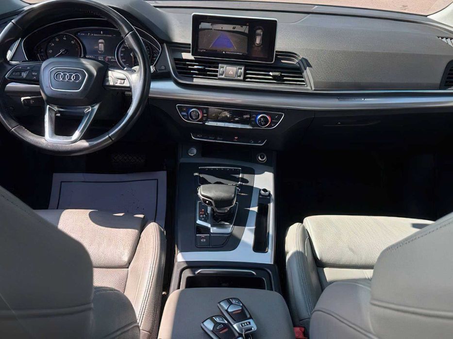 Audi Q5      2018