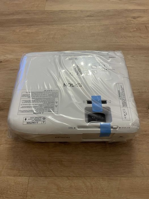 Projektor Epson RB-FH06