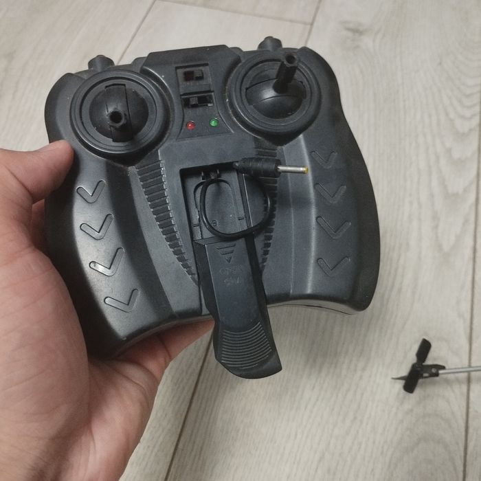 Гелікоптер на радіоуправлінні