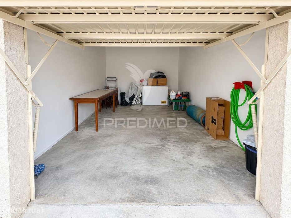 T3 com Garagem Fechada em Valença