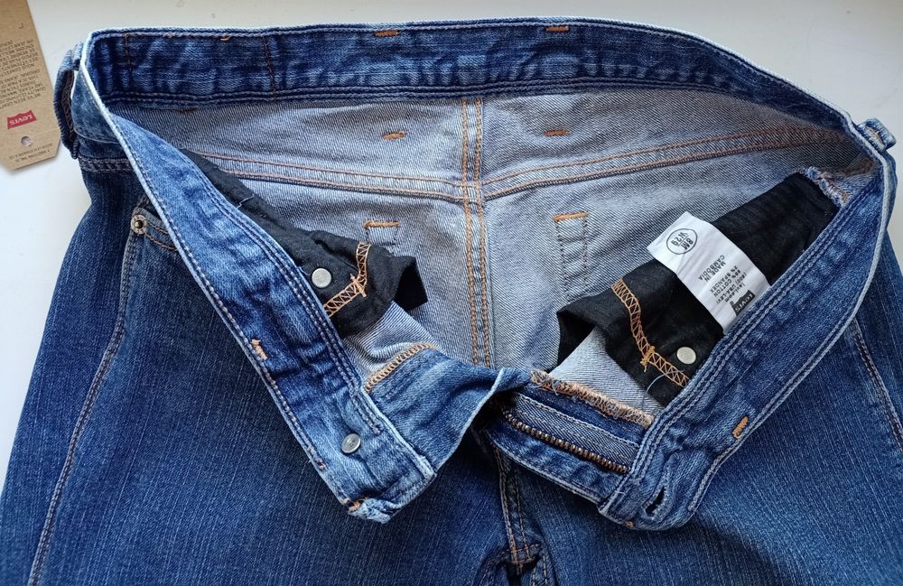Стильные джинсы Levis Клеш lee lois