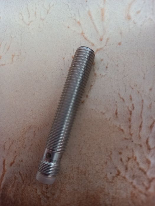 Ціна за 2шт. Balluff bes01ze r05kb індуктивний давач 01p7